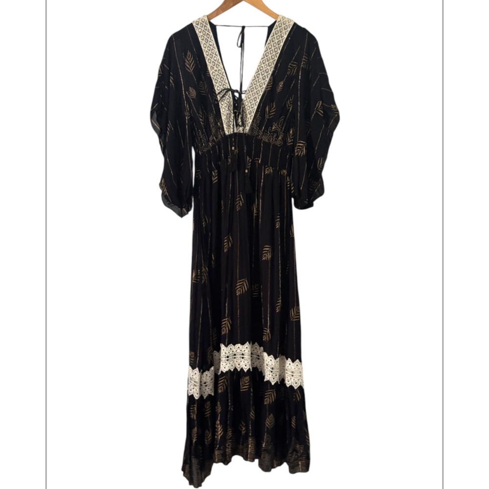 Boutique  Omango Maxi Dress NWOT